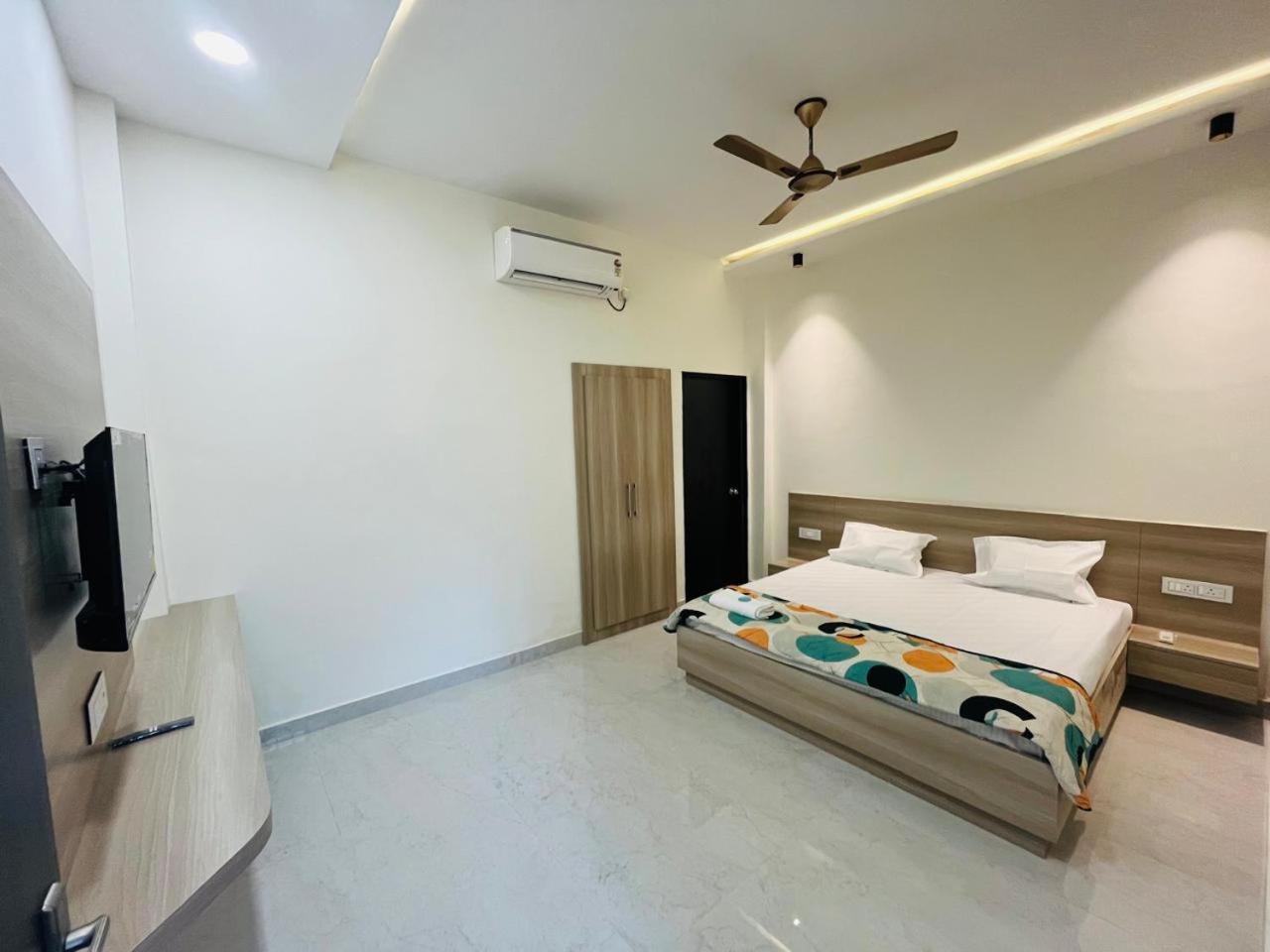 Log Inn Banaras Varanasi Exterior photo